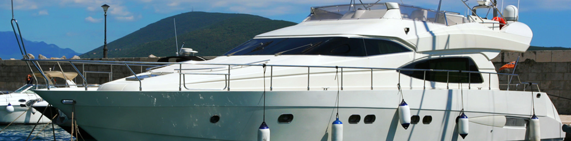 yacht